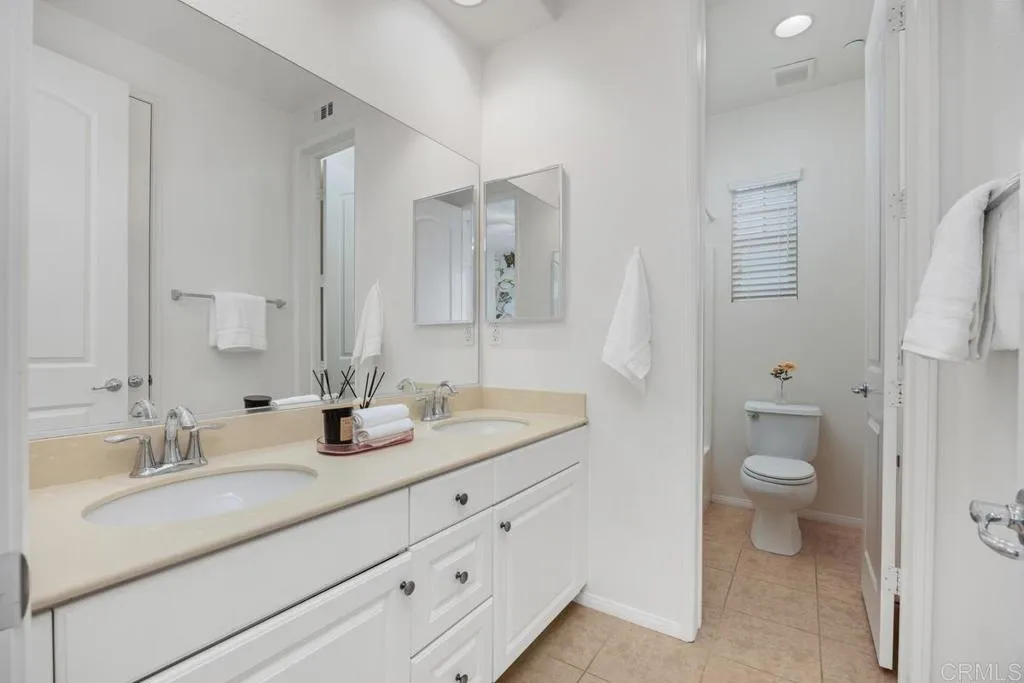 https://cdn.realtyfeed.com/cdn/127/306522462/854ba14920a4c9b0550ec4246a3e0878.webp