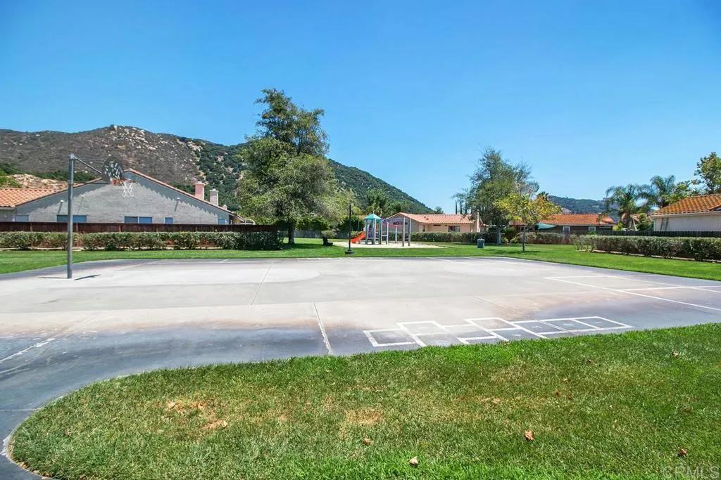 https://cdn.realtyfeed.com/cdn/127/306522462/d5234303986dc14184e7eac7240c3049.webp