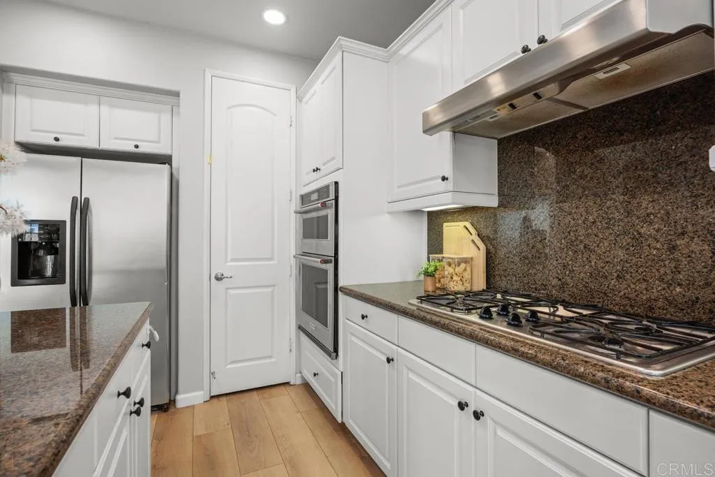 https://cdn.realtyfeed.com/cdn/127/306522462/e64cb1b649f84eb5945079b2aaf36d0b.webp