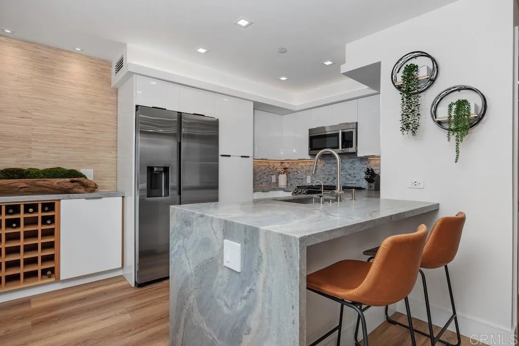 https://cdn.realtyfeed.com/cdn/127/306522508/32f9ddff05c81afb9553c196ccbab53d.webp