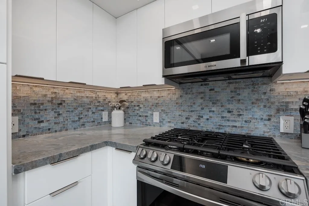 https://cdn.realtyfeed.com/cdn/127/306522508/44c0352af2563d95689139a6537a4dc6.webp