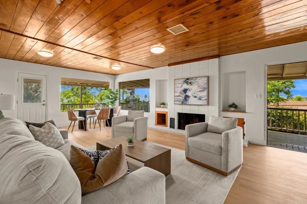 https://cdn.realtyfeed.com/cdn/127/306522538/0b7a7992431143401f5833e81a6fbf79.webp