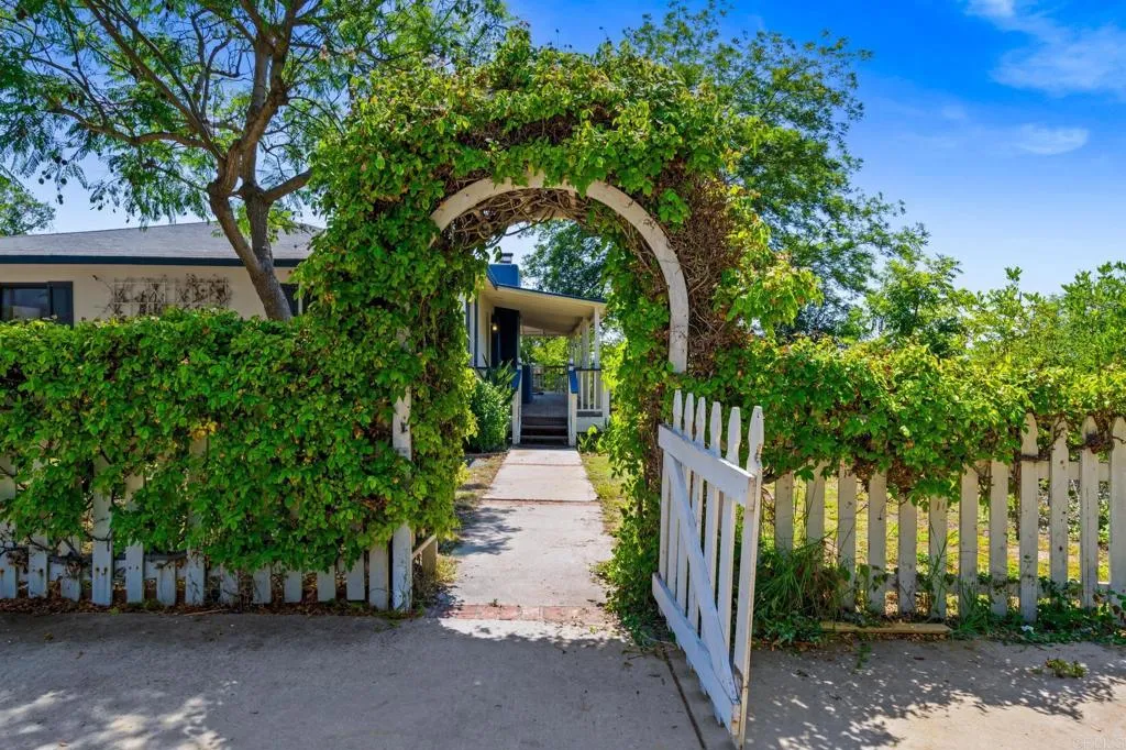https://cdn.realtyfeed.com/cdn/127/306522538/2a5be62736c0e82a277ffe6f7b1142c0.webp