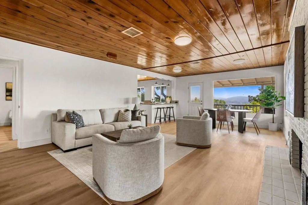 https://cdn.realtyfeed.com/cdn/127/306522538/a7bdc5aae6cde95df9a67e9cff3c2072.webp