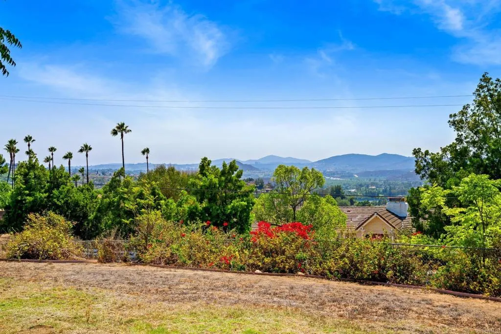 https://cdn.realtyfeed.com/cdn/127/306522538/b15fc1de3d85e64228a0aec704021ae4.webp