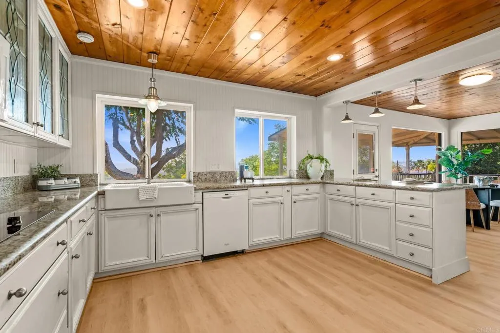 https://cdn.realtyfeed.com/cdn/127/306522538/e9011e0168b824d01dea0bf98063577e.webp