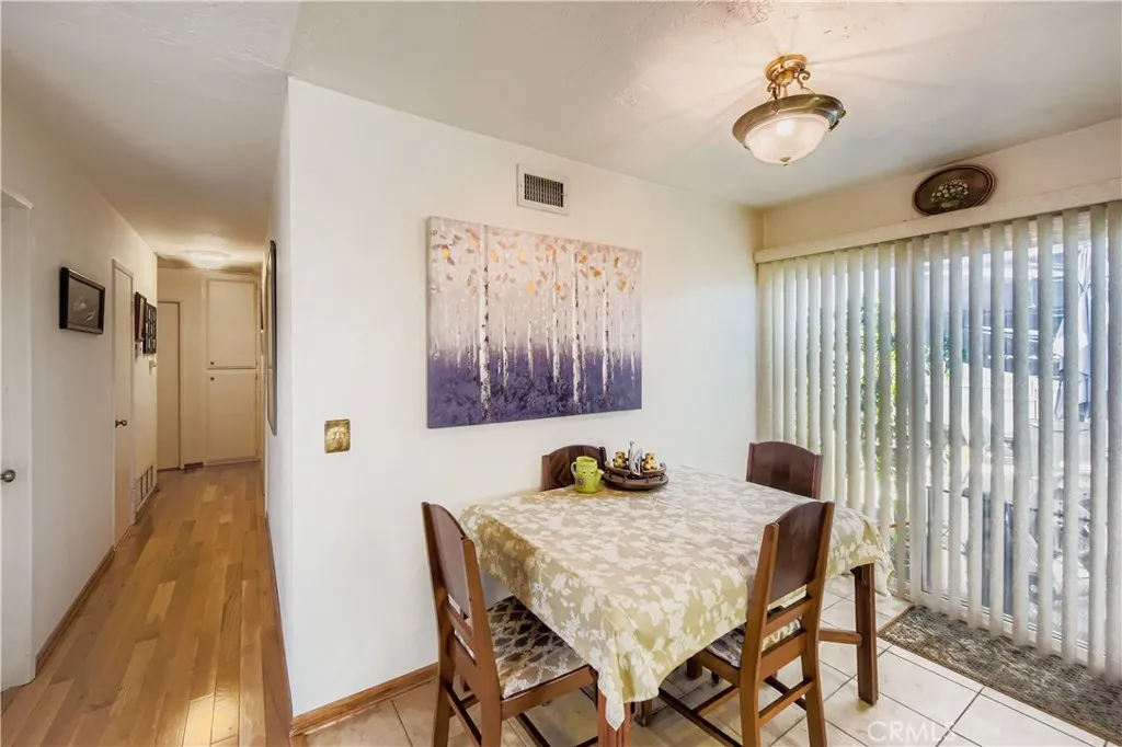 https://cdn.realtyfeed.com/cdn/127/306522545/595ae3bf18c3796ac954823c0ad37614.webp