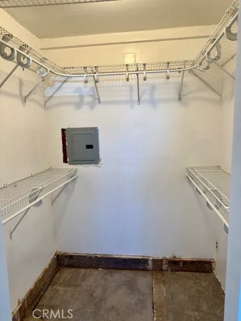 https://cdn.realtyfeed.com/cdn/127/306522549/4e75eaf8e2e3dc8d22ccc214443dc986.webp