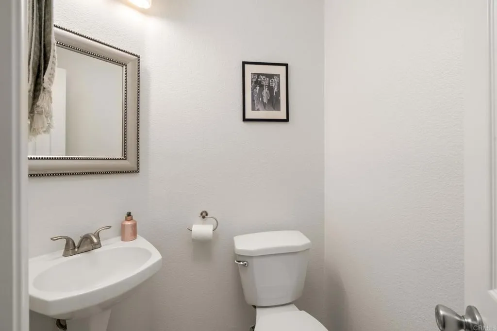 https://cdn.realtyfeed.com/cdn/127/306522567/6c504f2a405a101e8346092af6486dd3.webp