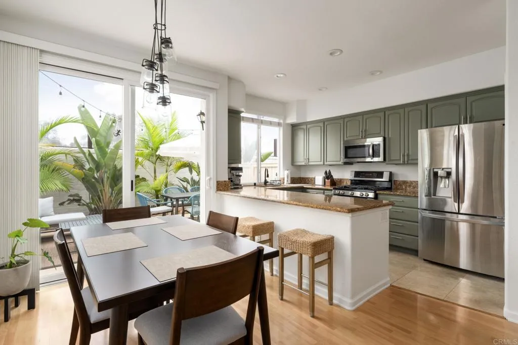 https://cdn.realtyfeed.com/cdn/127/306522567/ea5c898f04bb2782aea6f9110fcdb9c5.webp