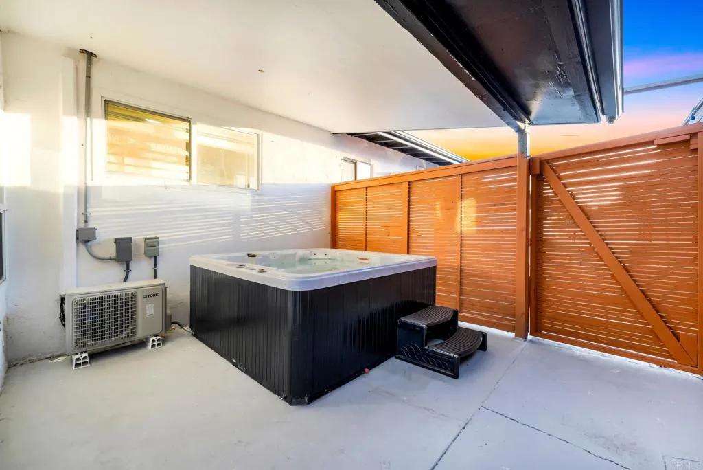 https://cdn.realtyfeed.com/cdn/127/306522570/e6bfe3966e0386224cbdbc00014da68e.webp