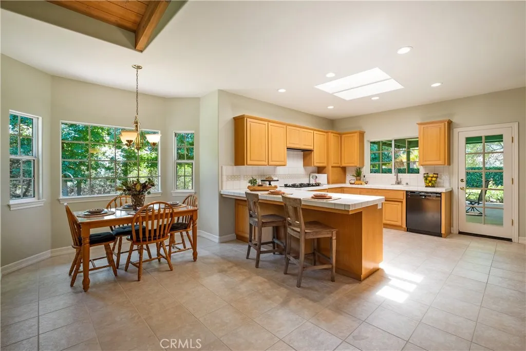 https://cdn.realtyfeed.com/cdn/127/306522648/b0e321cf3da45be18ffcc6a5749b2737.webp