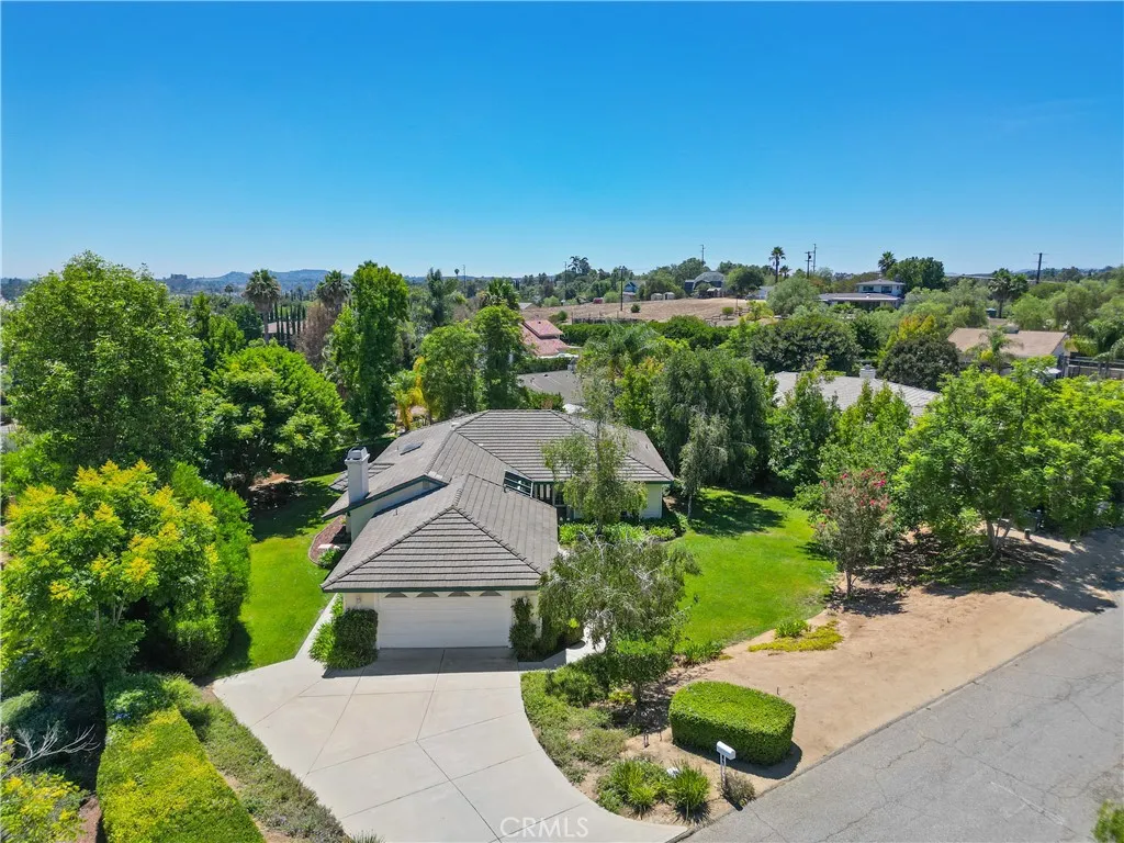 https://cdn.realtyfeed.com/cdn/127/306522648/e57a75ad9309cf5d57a854cbd2132e55.webp