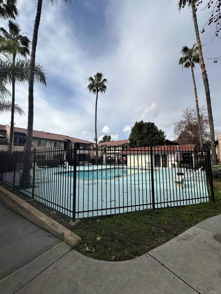 https://cdn.realtyfeed.com/cdn/127/306522685/435f9b3a3c30b9f4d9f323b22ef32f12.webp