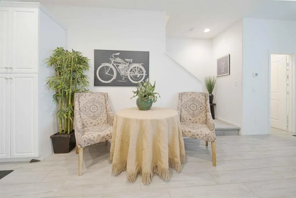 https://cdn.realtyfeed.com/cdn/127/306522694/65bd2a4b1c7fc061eb4762e8f0e51da9.webp