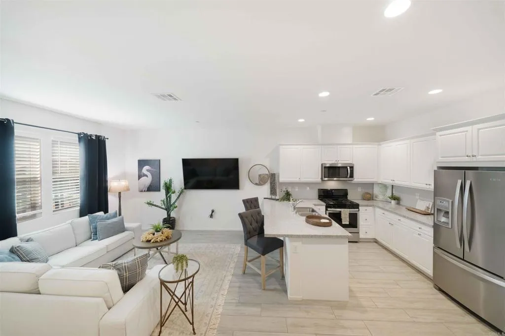 https://cdn.realtyfeed.com/cdn/127/306522694/cc29ae8f3bda58f843192449f75634c9.webp