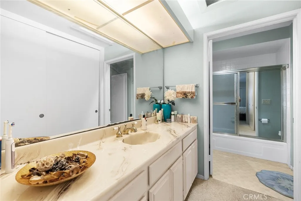 https://cdn.realtyfeed.com/cdn/127/306522717/091c5fba4182d35e7351b3de5f2185a2.webp