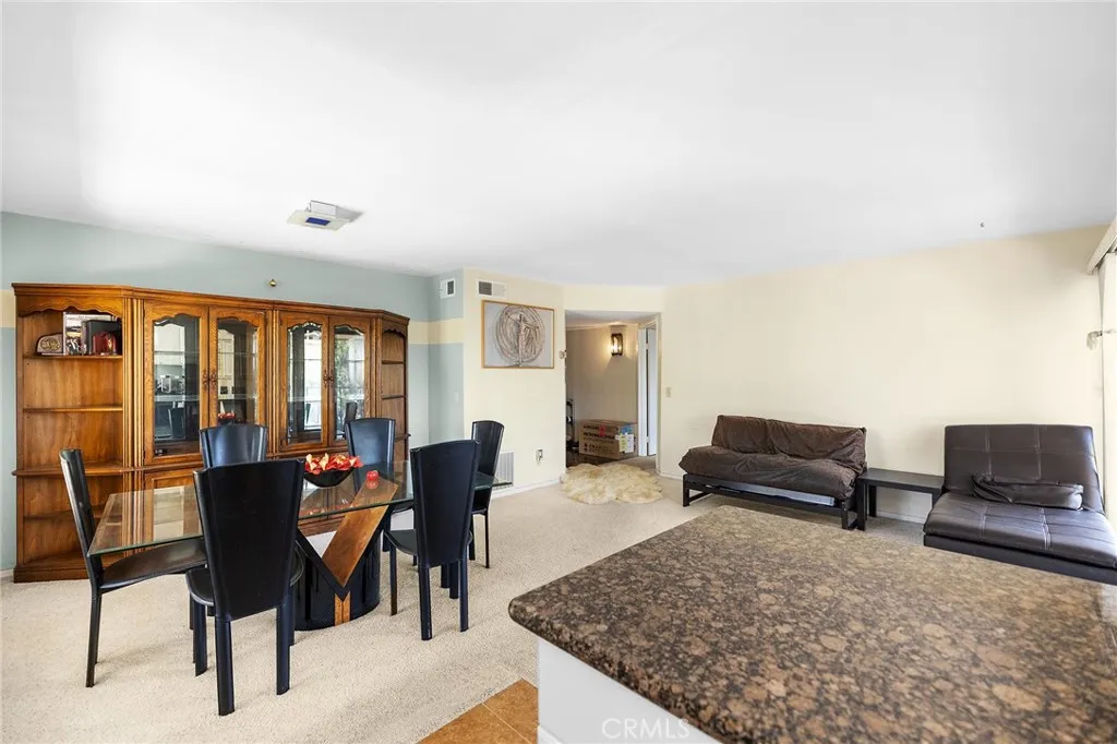 https://cdn.realtyfeed.com/cdn/127/306522717/7a82d68388f47015016500b8dd99bfcb.webp