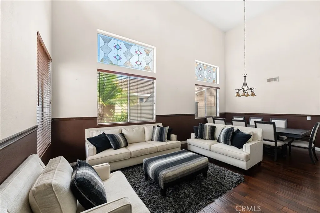 https://cdn.realtyfeed.com/cdn/127/306522721/860ba3e35aa905c65975826219526439.webp