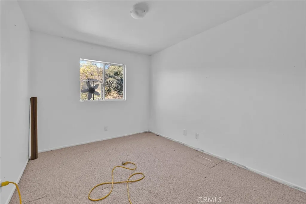 https://cdn.realtyfeed.com/cdn/127/306522728/0eb57309de2808cf25ed9b8dc72bb902.webp