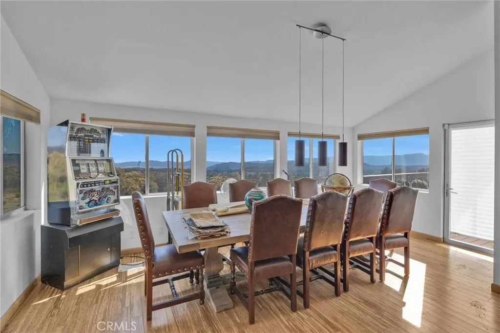 https://cdn.realtyfeed.com/cdn/127/306522728/7dcf76e49576672b5f834390a455a2ff.webp
