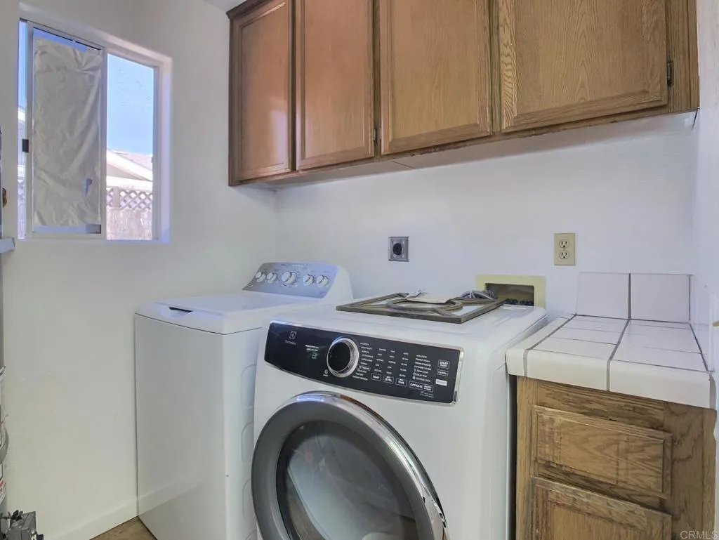 https://cdn.realtyfeed.com/cdn/127/306522759/0fbc16e6d97d13d04fd04f9cc2d11000.webp
