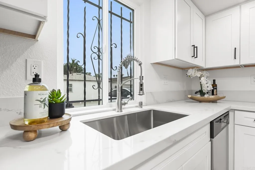 https://cdn.realtyfeed.com/cdn/127/306522766/460a14c219c5377c5824fbca1cbd5a94.webp