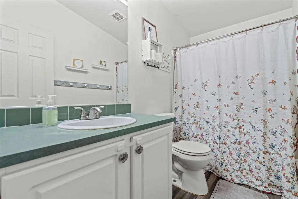 https://cdn.realtyfeed.com/cdn/127/306522773/22f88c0bf448f409853e796673178569.webp