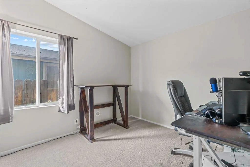 https://cdn.realtyfeed.com/cdn/127/306522773/66cd216ef2131db3f37b2f9c2be98eaf.webp