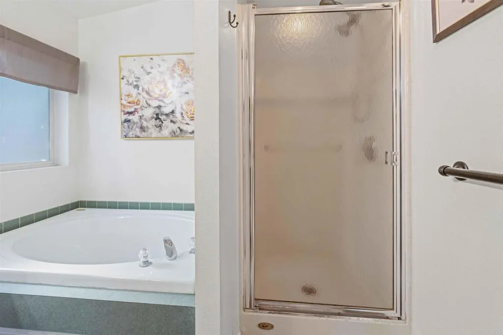 https://cdn.realtyfeed.com/cdn/127/306522773/d58d379e08d13c21eafc66d07d64879e.webp