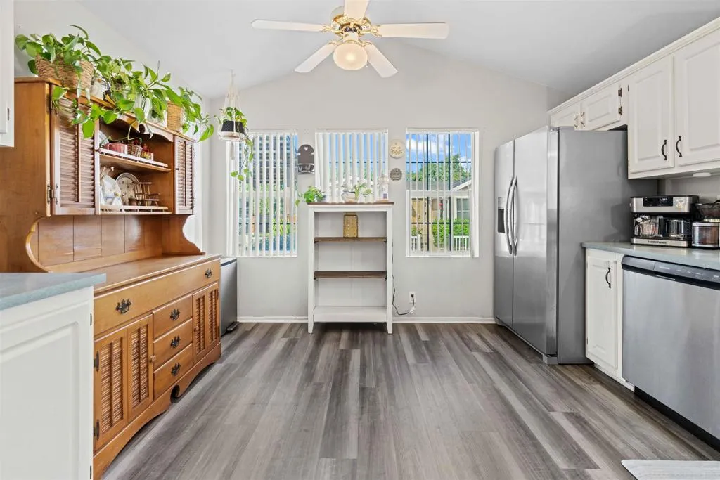 https://cdn.realtyfeed.com/cdn/127/306522773/db9af1322550190d891fe29548a4d092.webp
