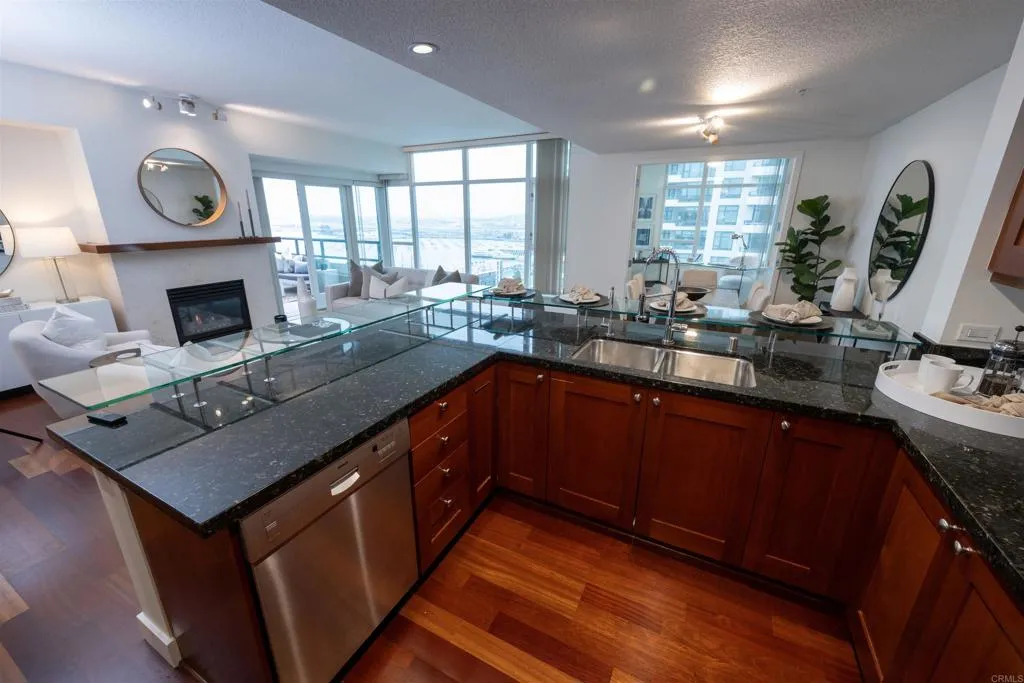 https://cdn.realtyfeed.com/cdn/127/306522785/2f5f199f81ddfd21fbf2e12a034c0c4e.webp