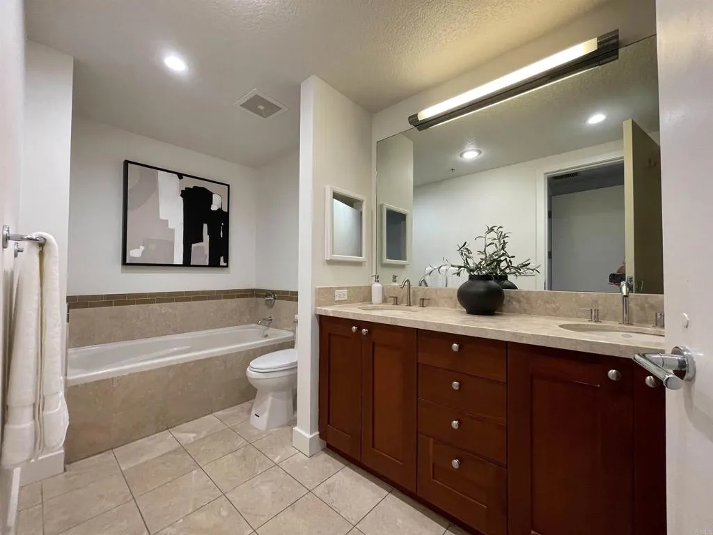 https://cdn.realtyfeed.com/cdn/127/306522785/d67155212735b0d40e1c70b2f0171c64.webp