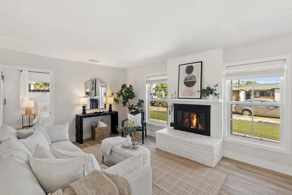 https://cdn.realtyfeed.com/cdn/127/306522819/1837ca2de97ac6aa19e63ef9035f1b67.webp