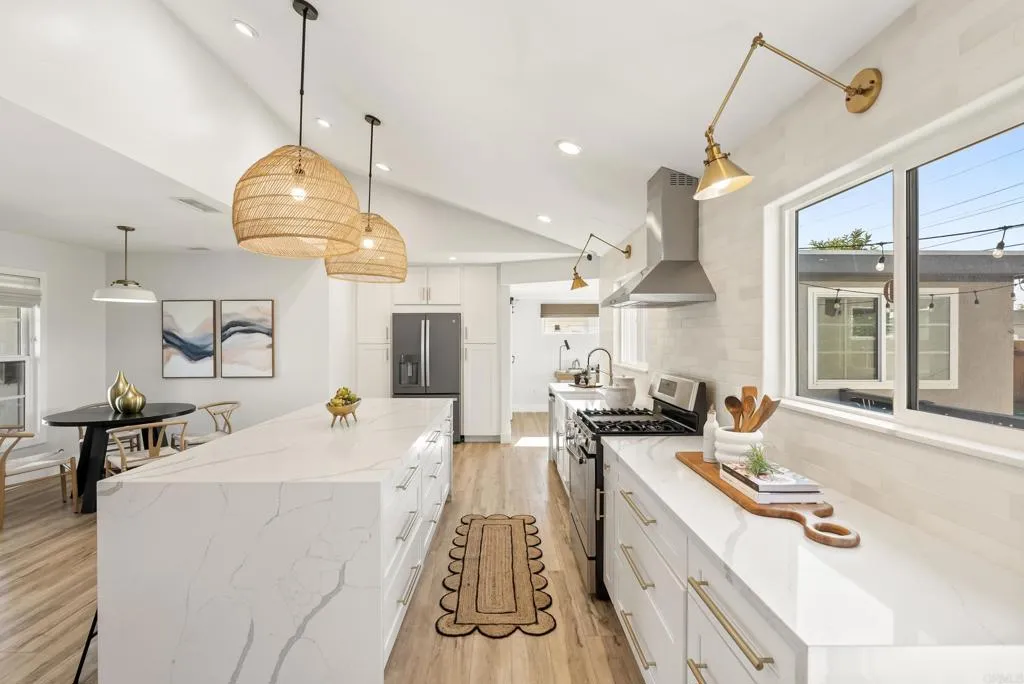 https://cdn.realtyfeed.com/cdn/127/306522819/2a3b3da2b5a0a52c4021877b10eb40ff.webp