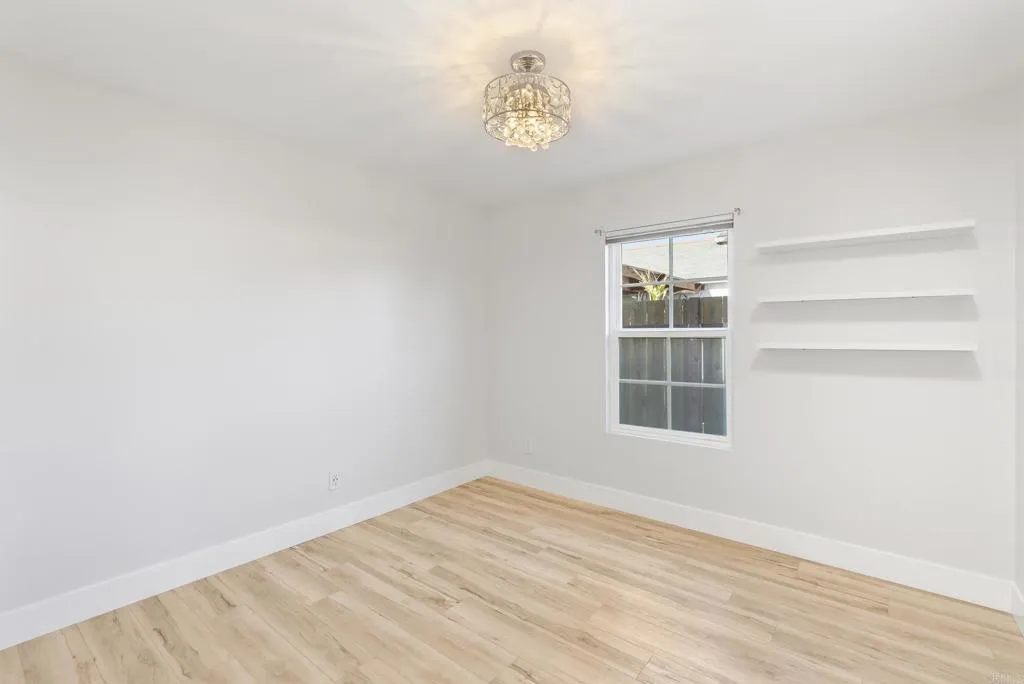 https://cdn.realtyfeed.com/cdn/127/306522819/56ae1ef582ac6c602f19cd2be3d18979.webp
