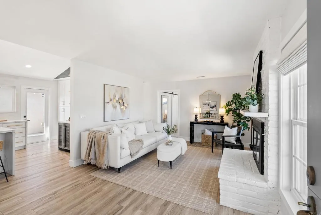 https://cdn.realtyfeed.com/cdn/127/306522819/85ae942d85cada629829911aa5b757e5.webp