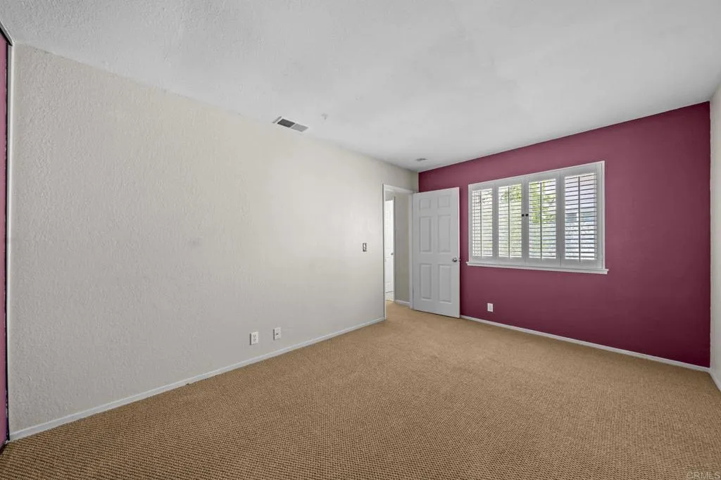 https://cdn.realtyfeed.com/cdn/127/306522856/94cc5e35bd185f2f24930eab13345033.webp
