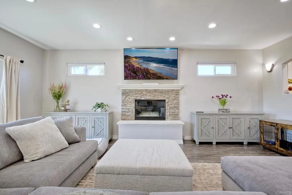 https://cdn.realtyfeed.com/cdn/127/306522857/7ae283be002e93fa5aa1a7fb92060042.webp