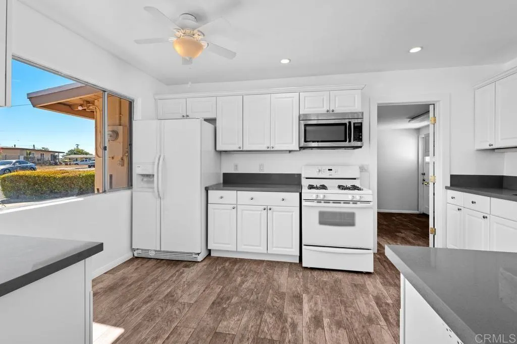 https://cdn.realtyfeed.com/cdn/127/306522887/cc612545c1b600b26a402a66482eef82.webp