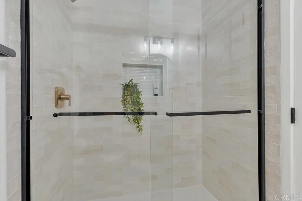 https://cdn.realtyfeed.com/cdn/127/306522888/9fed52204510a5e79d64139bc22544a4.webp