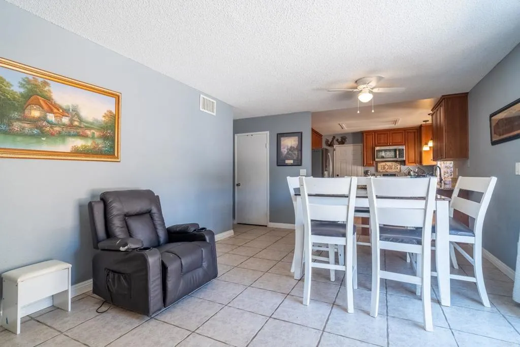 https://cdn.realtyfeed.com/cdn/127/306522898/4fc5ea3370b0021cb6554b0d8cac36b2.webp