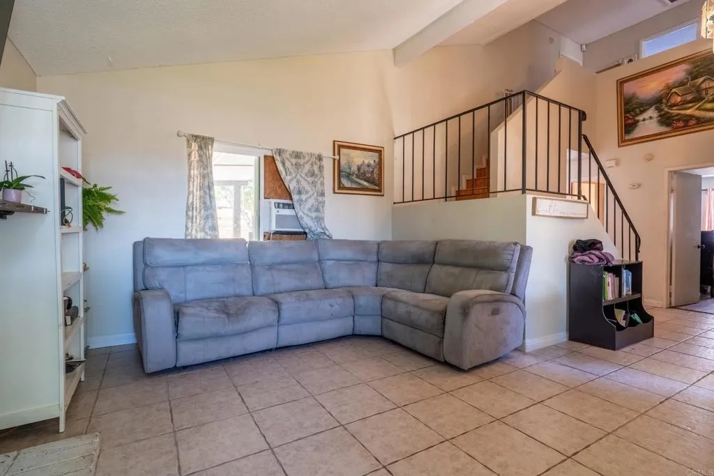 https://cdn.realtyfeed.com/cdn/127/306522898/8b5f3f0ec5a676b222c1498dc2744c68.webp