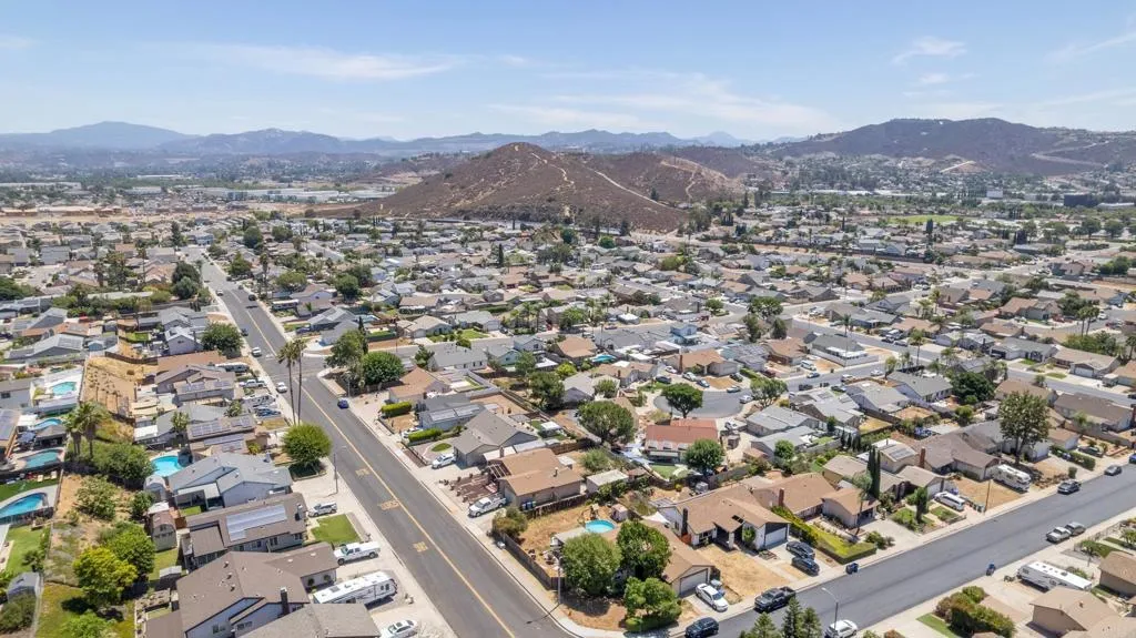 https://cdn.realtyfeed.com/cdn/127/306522898/d534ef523e8e9d2b9c750fff9b03e253.webp