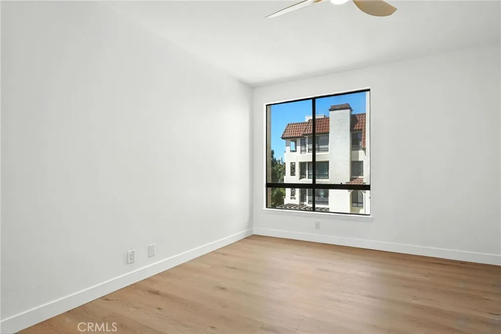 https://cdn.realtyfeed.com/cdn/127/306522937/b3082fde0cae6ca1b41fd7c26ea3a72c.webp