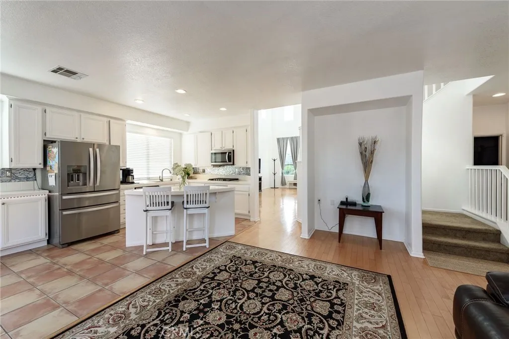 https://cdn.realtyfeed.com/cdn/127/306522949/2433974e28a548c5409863909f2a5b2d.webp
