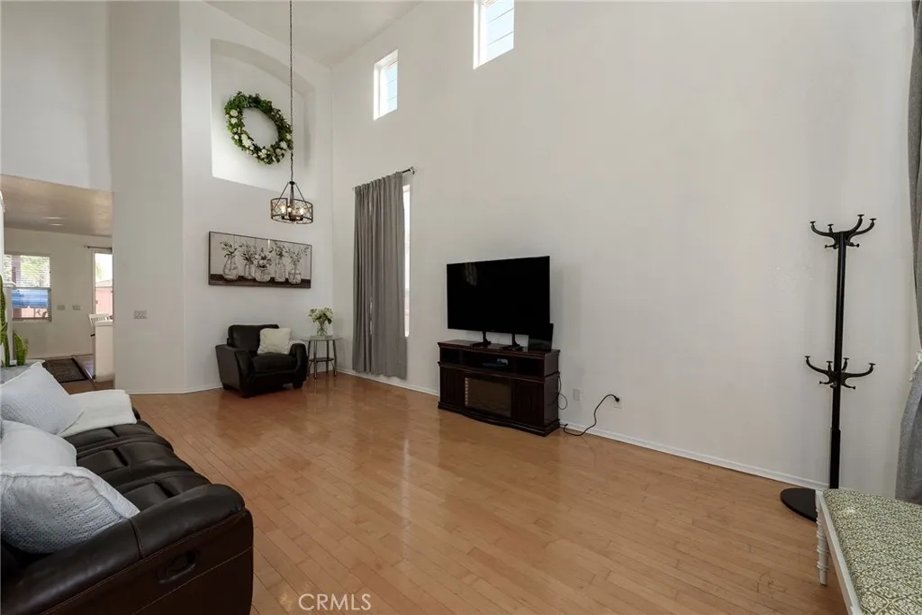 https://cdn.realtyfeed.com/cdn/127/306522949/3f4ff63220940e73657b83a264a9e7ff.webp