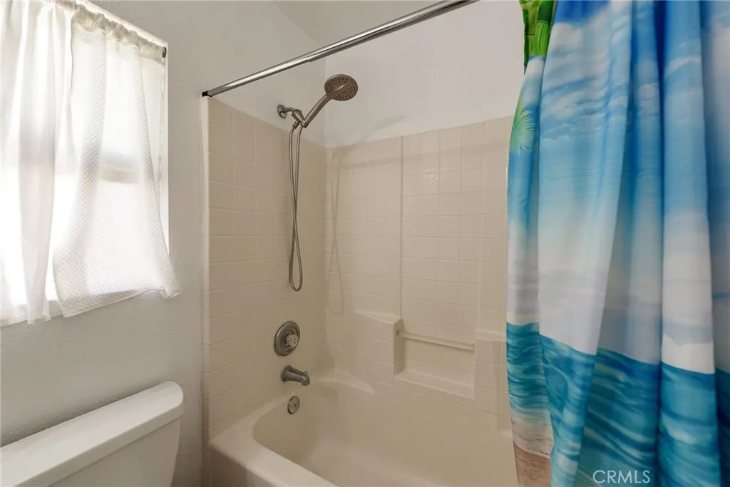https://cdn.realtyfeed.com/cdn/127/306522949/707aa06bb0a7b9e18cf5900afe31b265.webp