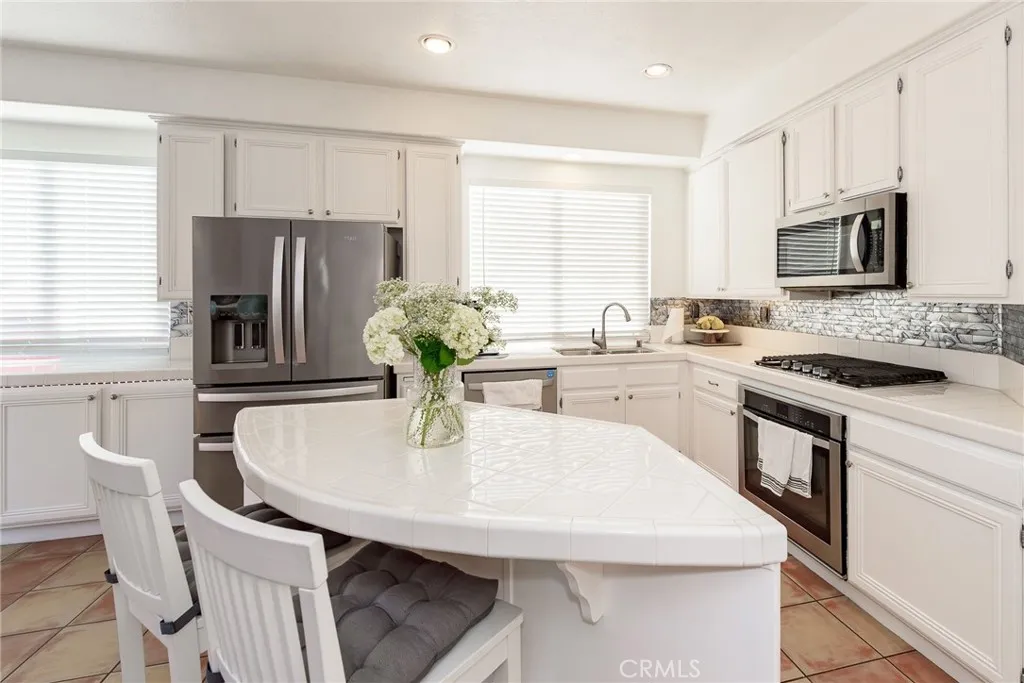 https://cdn.realtyfeed.com/cdn/127/306522949/79969e6893eafd34b9803cdbde419370.webp