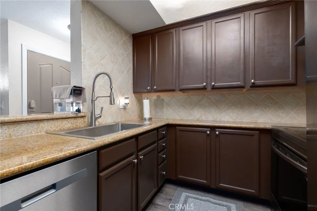 https://cdn.realtyfeed.com/cdn/127/306522954/33e3f23c38529d6a47b2ea6c808141b7.webp